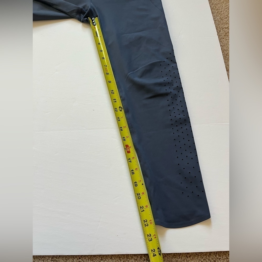 Zella Cropped Leggings Blue Size Medium - Picture 7 of 10